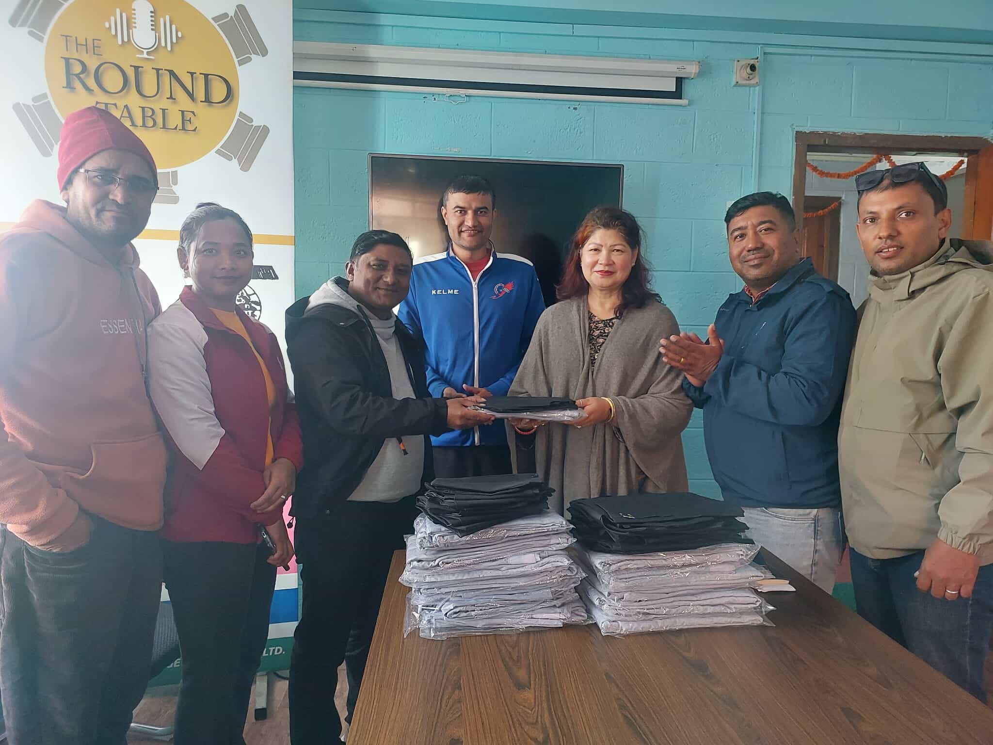 रेडियो अन्नपूर्णले गर्यो झलकमान गन्धर्व सारङ्गी पाठशालालाई सहयोग