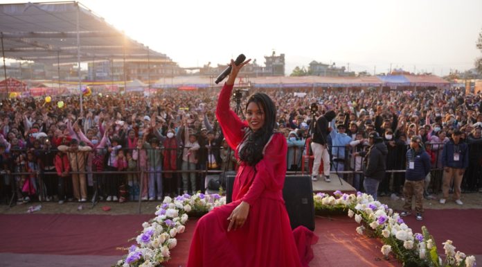 पोखरा महोत्सवमा दर्शकको ओइरो, शुक्रबार बद्री पङ्गेनी र डि-मर्चाको प्रस्तुती