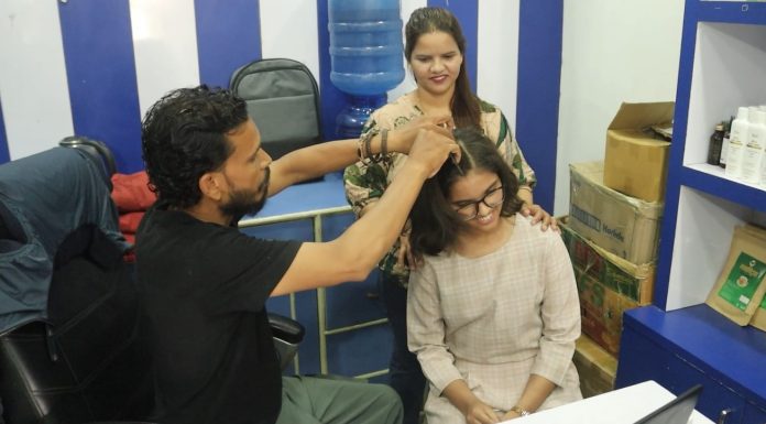 निःशुल्क हेयर चेकअप एण्ड ट्रिटमेन्ट क्याम्प सम्पन्न