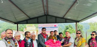 कास्की आदर्श समाज बहराइनद्वारा हिमालय आविका विद्यार्थीलाई सहयोग