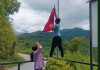 पोखरा २८ प्रवेशद्वारको पार्क सफा गर्दै विष्णु, युवालाई जिम्मेवारीको सन्देश