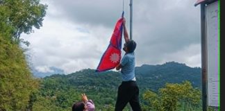 पोखरा २८ प्रवेशद्वारको पार्क सफा गर्दै विष्णु, युवालाई जिम्मेवारीको सन्देश