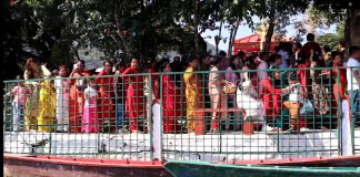कोजाग्रत पूर्णिमामा तालबाराही मन्दिरमा दर्शनार्थीको भीड